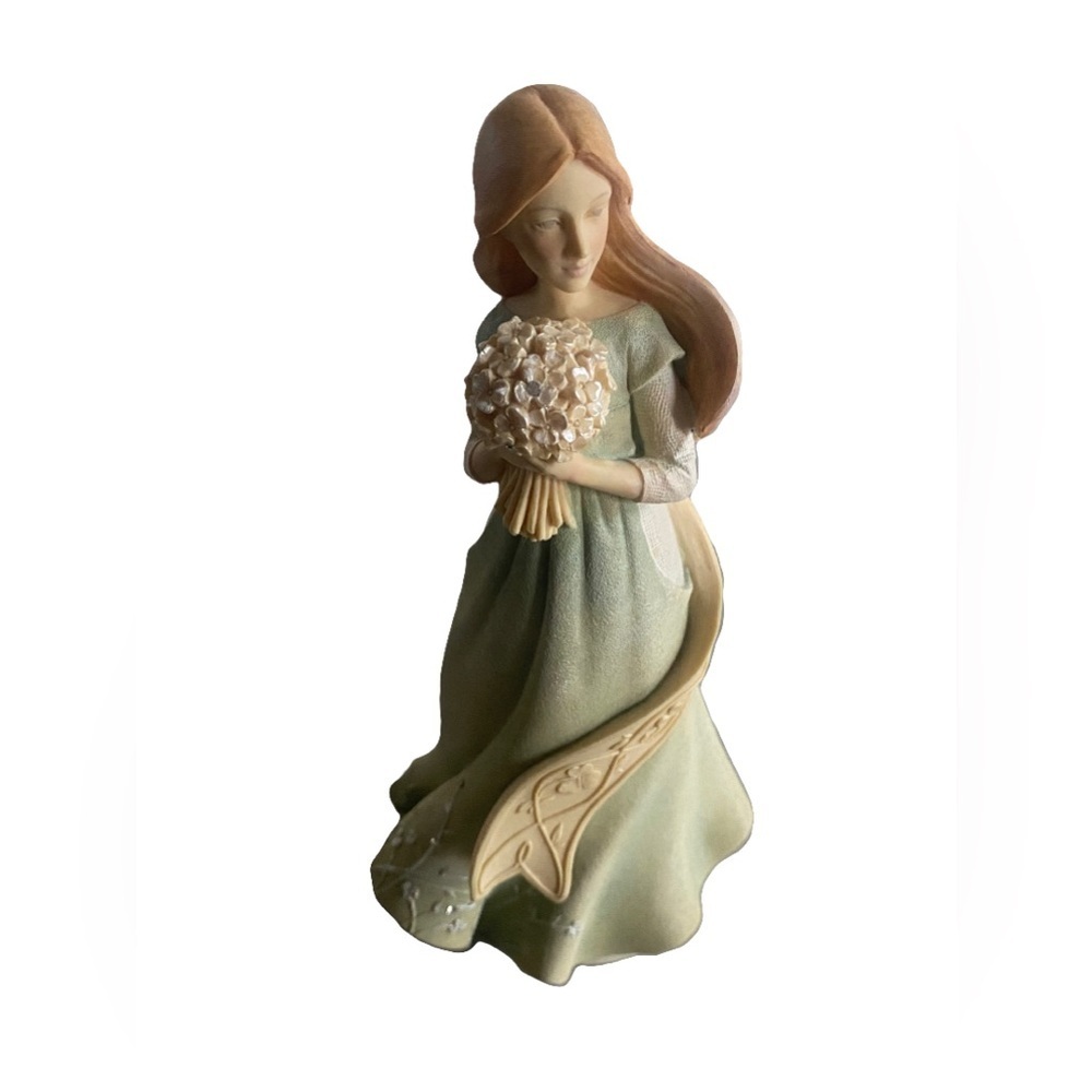 Foundation Elegant Figurine with Bouquet - Green and Cream